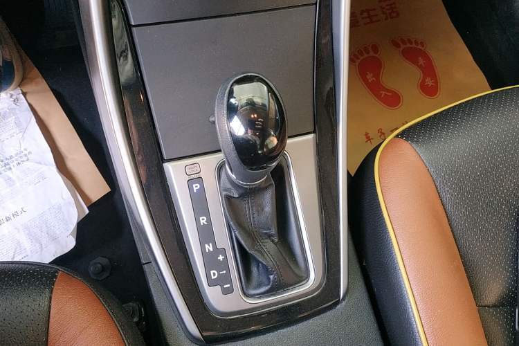 Used Hyundai Elantra (5th Generation / Langdong) 2015 1.6L Automatic Leading Model