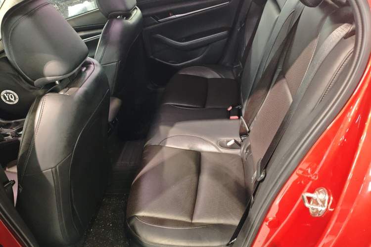 Used Mazda 3 Axela 2020 1.5L Automatic Luxury Version