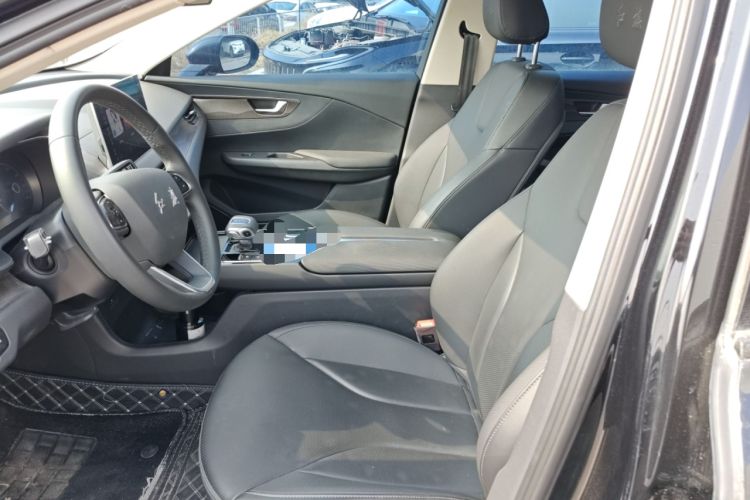 Used Hongqi E-QM5 2023 Revised Version Basic Travel Edition Left Front Seat