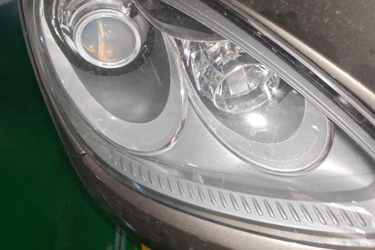 Used Porsche Cayenne 2011 Cayenne S 4.8L Right Front Headlight