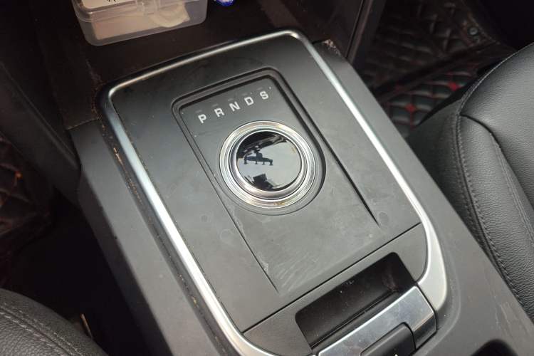 Used Land Rover Discovery Sport 2018 240 PS PURE Edition
