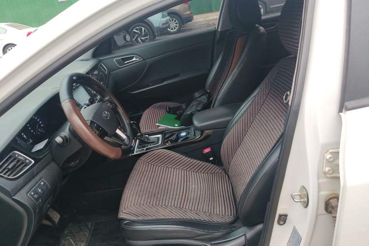 Used Hyundai Mistra 2014 1.8L Automatic Smart GLS
