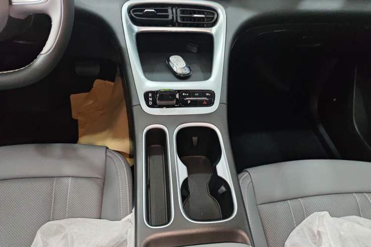 Used Geely Galaxy Geome 2026 Model 310km Youth Edition Gear Lever