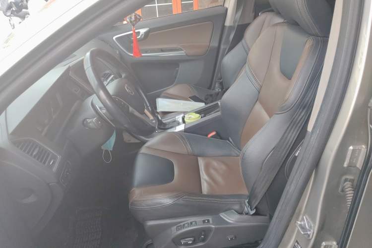 Used Volvo XC60 2015 T5 AWD Smart Drive Edition Left Front Seat