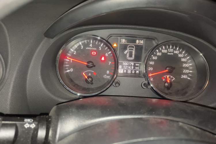 Used Nissan Qashqai 2011 2.0 XL Fire CVT 2WD Odometer Close Up