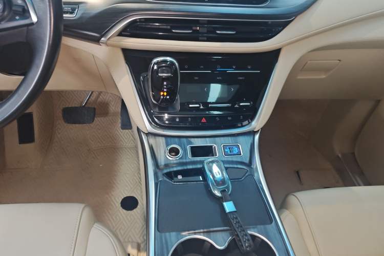 Used Buick GL8 2022 ES Landtrek 653T Luxury Edition
