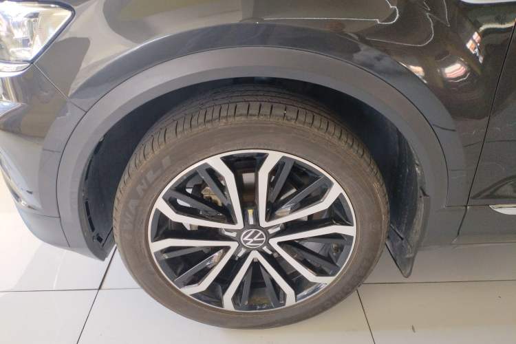 Used Volkswagen T-ROC 2021 280TSI DSG Two-Wheel Drive Comfort Connect Edition