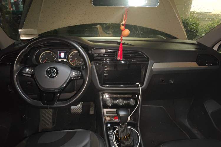 Used Volkswagen Tiguan L 2021 330TSI Automatic Two-Wheel Drive Smart Edition