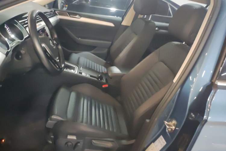 Used Volkswagen Variant 2018 380TSI Two-Wheel Drive Comfort Edition