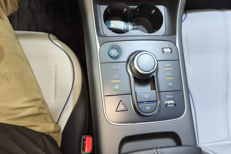 Used BYD Destroyer 05 2024 HONOR Edition DM-i 55KM Luxury Model
