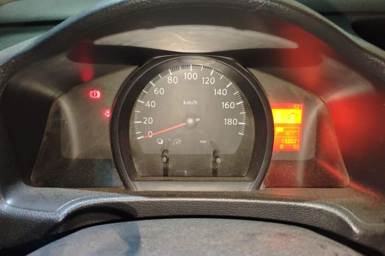 Used Nissan NV200 2013 1.6L Luxury Model China IV Standard