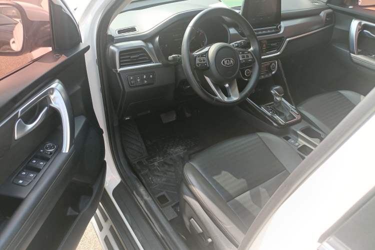 Used Kia Sportage R 2018 2.0L Automatic Smart Luxury Version China V Standard
