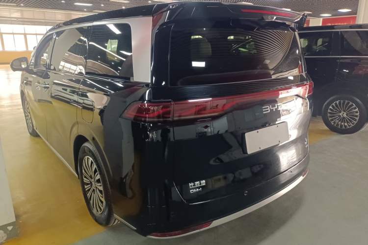 Used BYD Xia 2025 DM-i 1.5T 180km Beyond Edition
