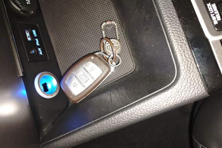 Used Hyundai Mistra 2016 1.8L Automatic Smart GLS Interior 1