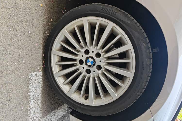 Used BMW 3 Series 2018 320Li Fashion Model Right Front Wheel Hub