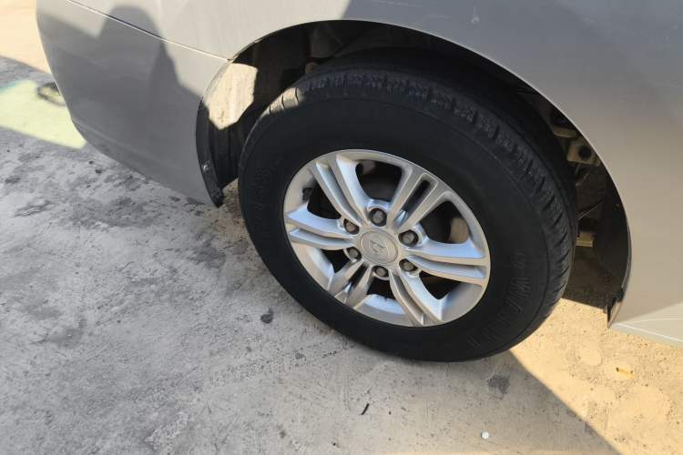 Used SAIC MAXUS G10 2016 2.0T Automatic Elite Edition
