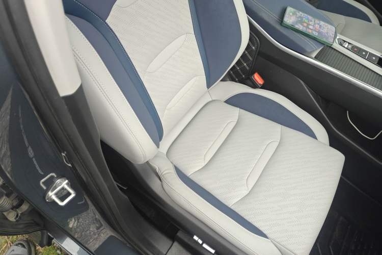 Used Geely Auto Preface 2021 Revised Version 2.0TD Luxury Edition Right Front Seat