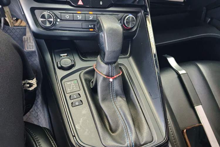 Used Peugeot 308 2016 1.6L Automatic Fashion Edition
