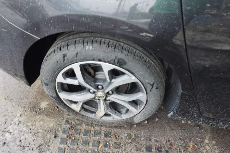 Used Buick VELITE 5 2017 Urban Extended-Range Model Right Rear Wheel Hub