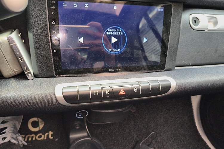 Used smart fortwo 2013 1.0T Hardtop Ice Cool Special Edition Audio And AC Panel