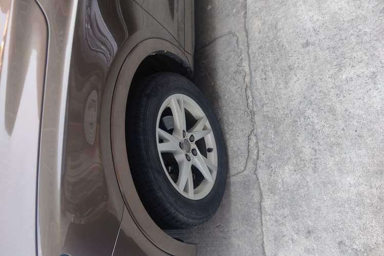 Used Audi Q3 2016 30 TFSI Fashion Model Left Front Wheel Hub