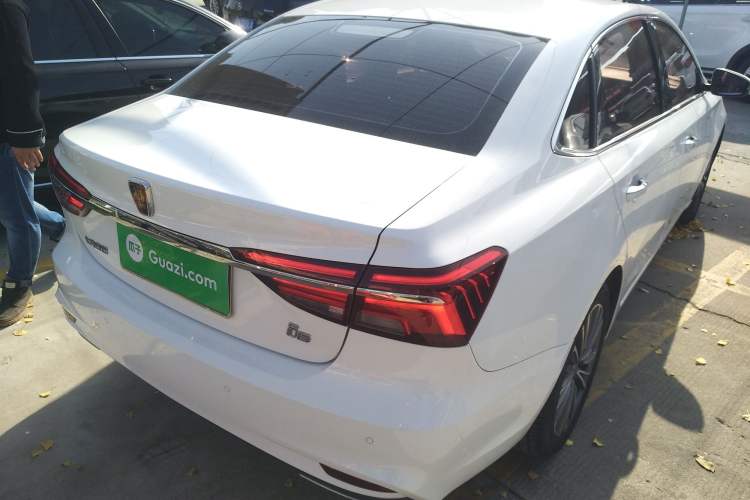 Used Roewe i6 2020 PLUS 1.6L CVT 4G Connected Glory Flagship Edition