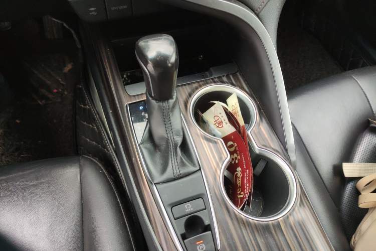 Used Toyota Camry 2018 2.0G Luxury Edition