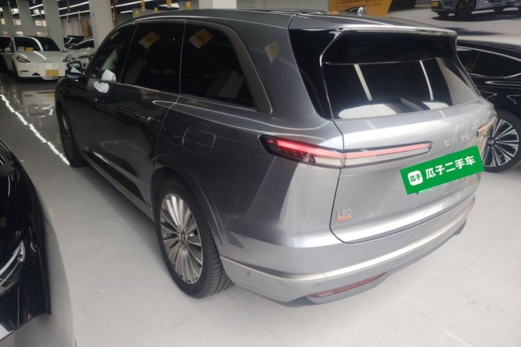 Used ONVO Luxeed L90 2025 Model—Ultra Six-Seater Version Rear Left 45 Deg