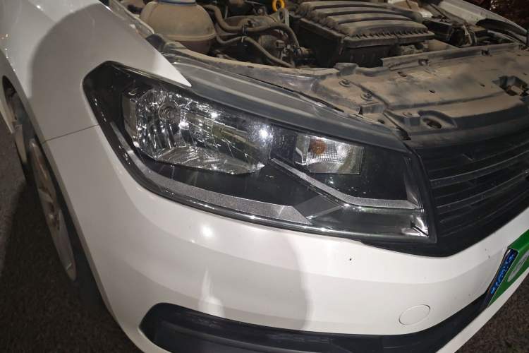 Used Volkswagen Santana 2016 1.4L Manual Fashion Edition Right Front Headlight