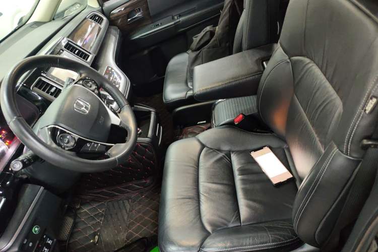 Used Honda Elysion 2016 2.4L Supreme Edition Left Front Seat