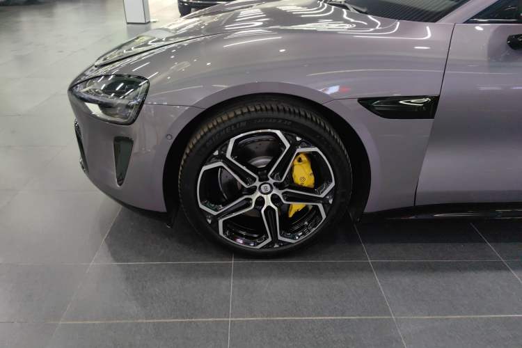 Used Xiaomi Auto SU7 2024 Rear-Drive Long-Range Intelligent Driving Version Exterior 4