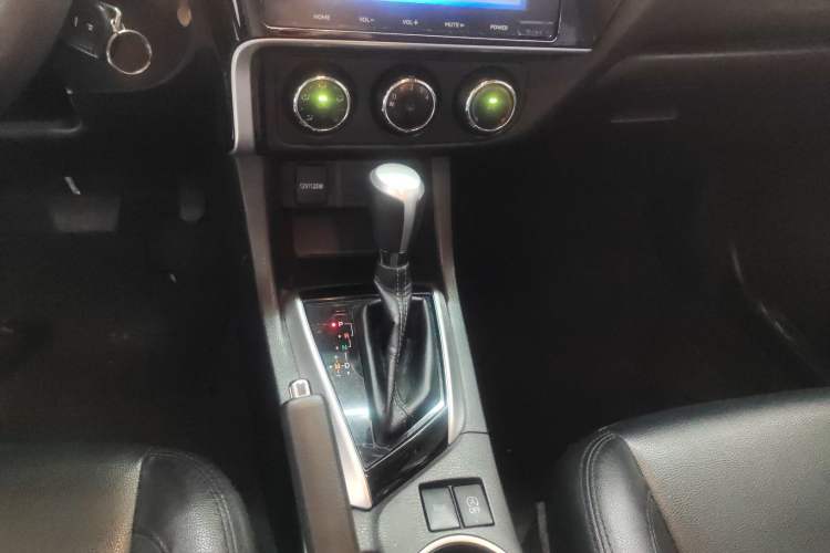 Used Toyota Levin 2017 Revised 185T CVT Elite Edition China V Standard Gear Lever