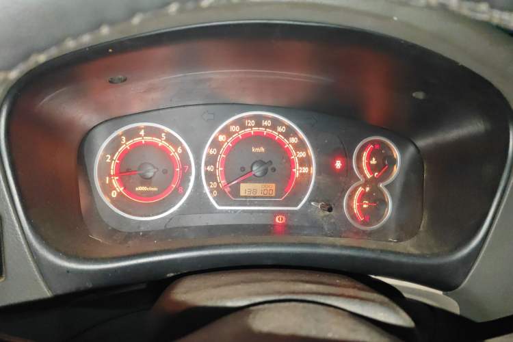 Used Soueast V3 Lingyue 2010 Revised Version 1.5L Manual Comfort Edition Instrument Cluster