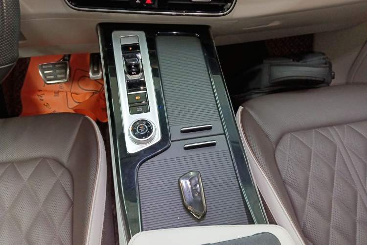 Used Volkswagen Tavendor 2023 380TSI Four-Wheel Drive R-Line Cruise Edition
