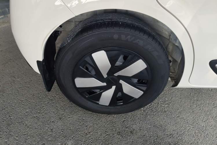 Used Dongfeng NAMMI 01 2024 New Edition 330 Air Right Rear Wheel Hub