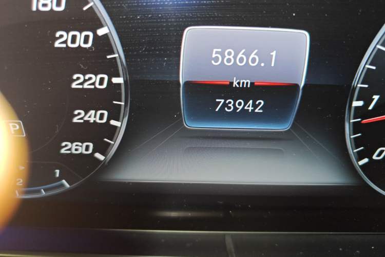 Used Mercedes-Benz E-Class 2018 Restyled E 300 L Sporty and Stylish Edition Odometer Close Up