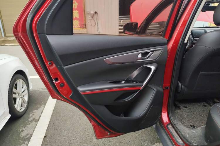 Used Changan CS55 2018 1.5T Automatic Colorful Edition China V Standard