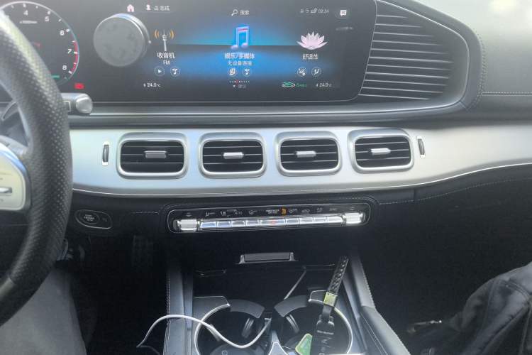 Used Mercedes-Benz GLE AMG 2020 AMG GLE 53 4MATIC+ Audio And AC Panel