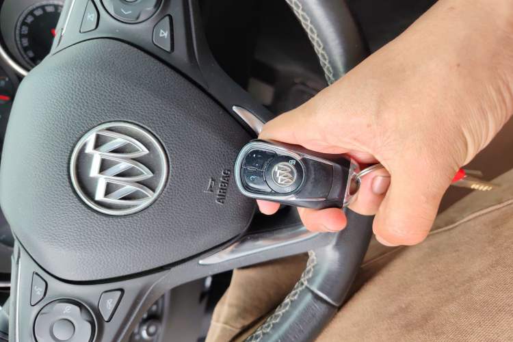 Used Buick Regal 2019 20T Elite Version China VI Standard Interior 1