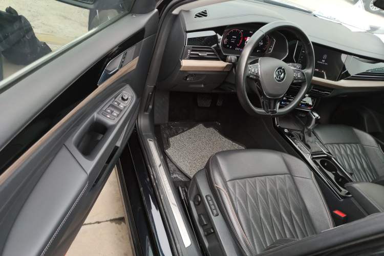 Used Volkswagen Passat 2021 330TSI Luxury Edition
