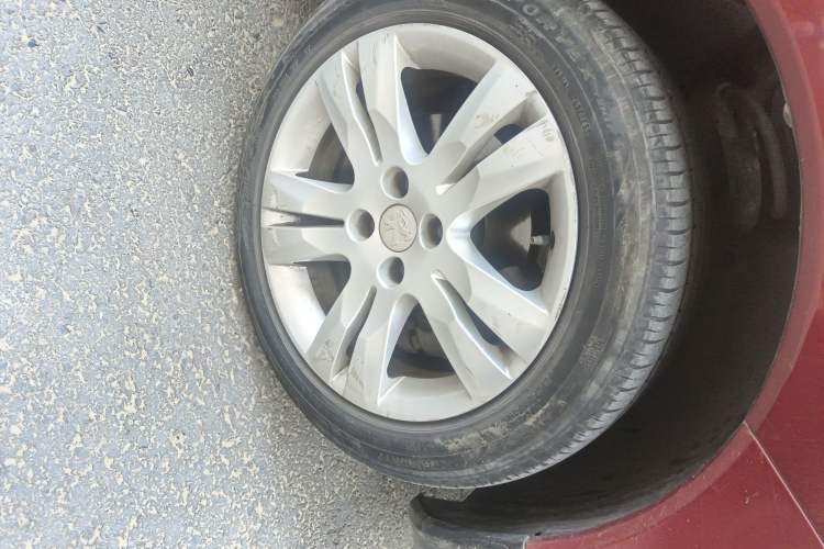 Used Peugeot 3008 2015 1.6THP Automatic Prestige Edition
