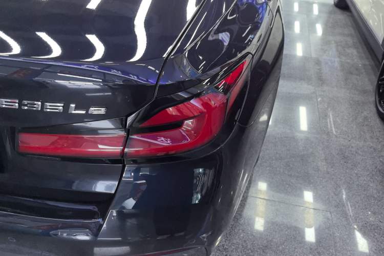 Used BMW 5 Series New Energy 2022 Restyled 535Le M Sport Package Right Rear Taillight