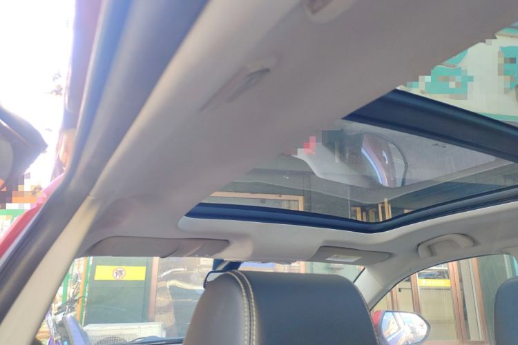 Used JMC Yusheng S330 2016 1.5L GTDi Automatic Two-Wheel Drive Prestige Edition Headliner