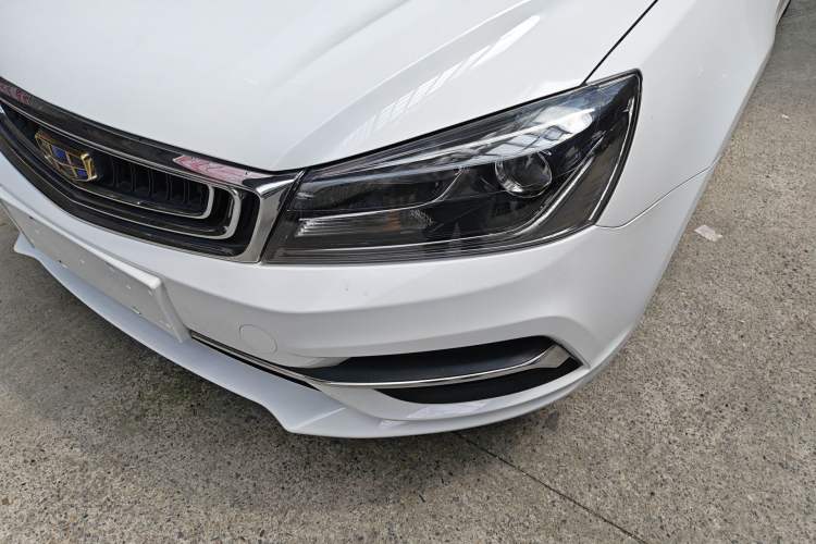 Used Geely Auto Emgrand 2018 1.5L CVT Upward Connect Edition Left Front Headlight