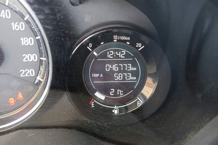 Used Honda XR-V 2017 1.5L LXi Manual Classic Edition Odometer Close Up