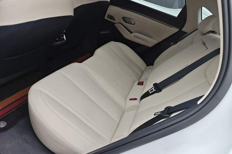 Used BYD Qin L 2024 DM-i 120KM Beyond Model Left Rear Seat