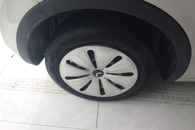 Used Wuling Bingo 2024 203km Light Edition Right Rear Wheel Hub