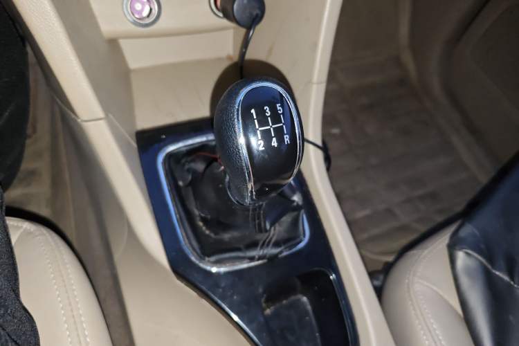 Used Baojun 730 2016 1.5L Manual Standard Version 7 Seats
