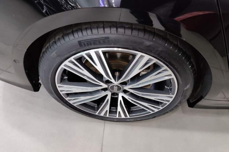 Used Audi A6L 2022 45 TFSI Prestige Dynamic Edition Right Rear Wheel Hub