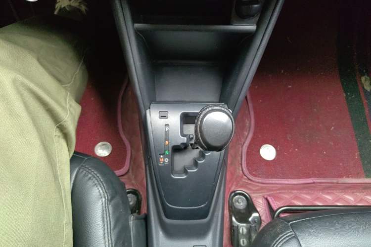 Used Toyota Vios 2021 1.5L CVT Innovation Edition Gear Lever